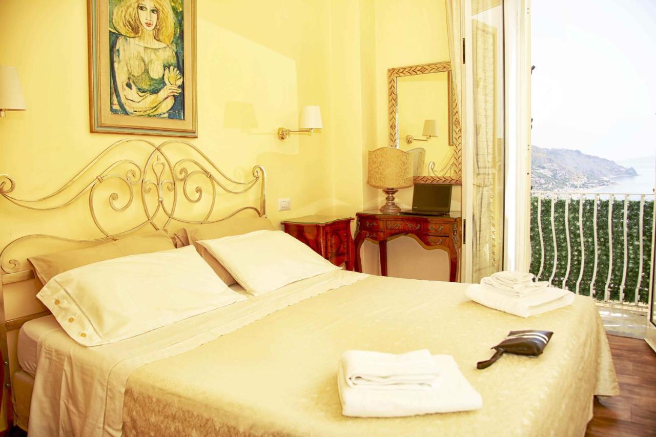 Hotel Pascià Cappuccini à Taormine Extérieur photo