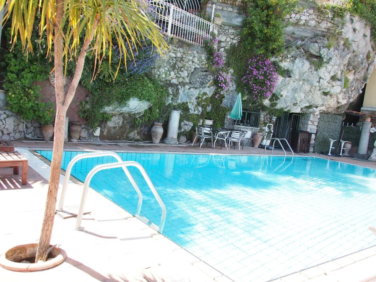 Hotel Pascià Cappuccini à Taormine Extérieur photo